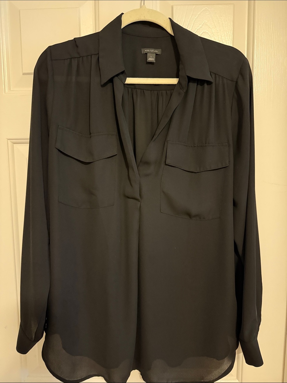 Ann Taylor Black Long-Sleeve V-Neck Utility Shirt Blouse
